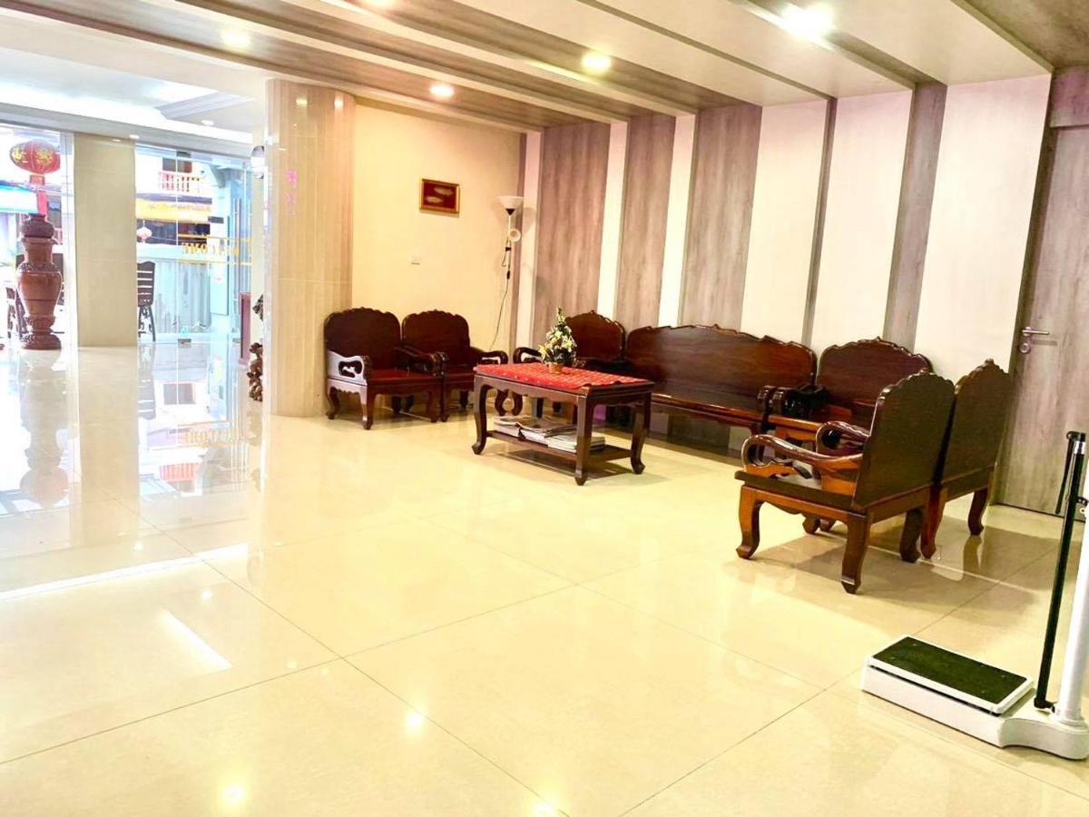 Centrana Hotel Phnom Penh Exterior foto